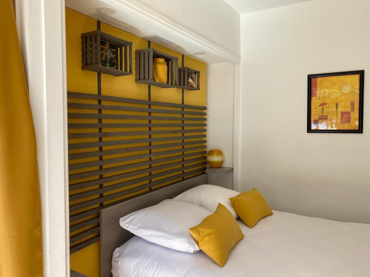 Logis Hotel Restaurant Le Kalliste Hyères Eksteriør bilde