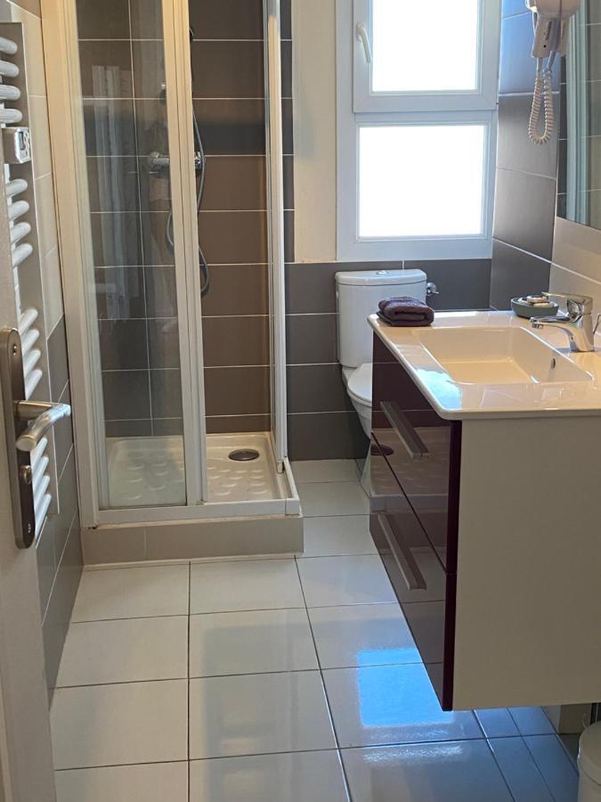 Logis Hotel Restaurant Le Kalliste Hyères Eksteriør bilde