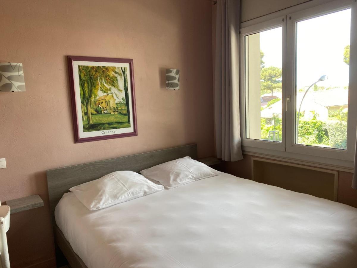 Logis Hotel Restaurant Le Kalliste Hyères Eksteriør bilde
