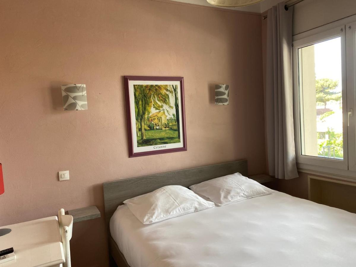 Logis Hotel Restaurant Le Kalliste Hyères Eksteriør bilde