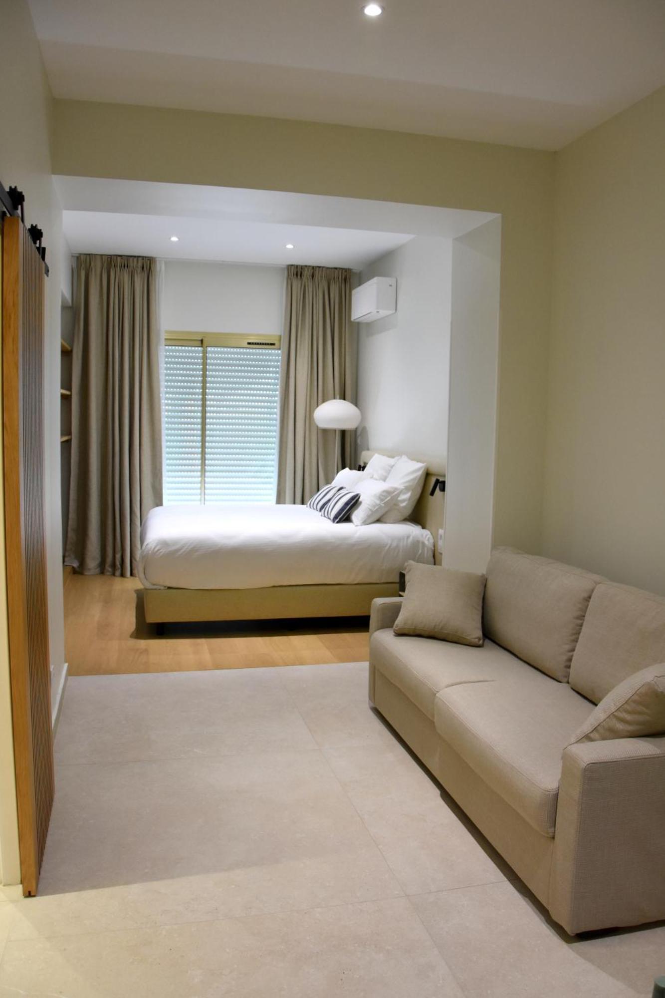 Logis Hotel Restaurant Le Kalliste Hyères Eksteriør bilde