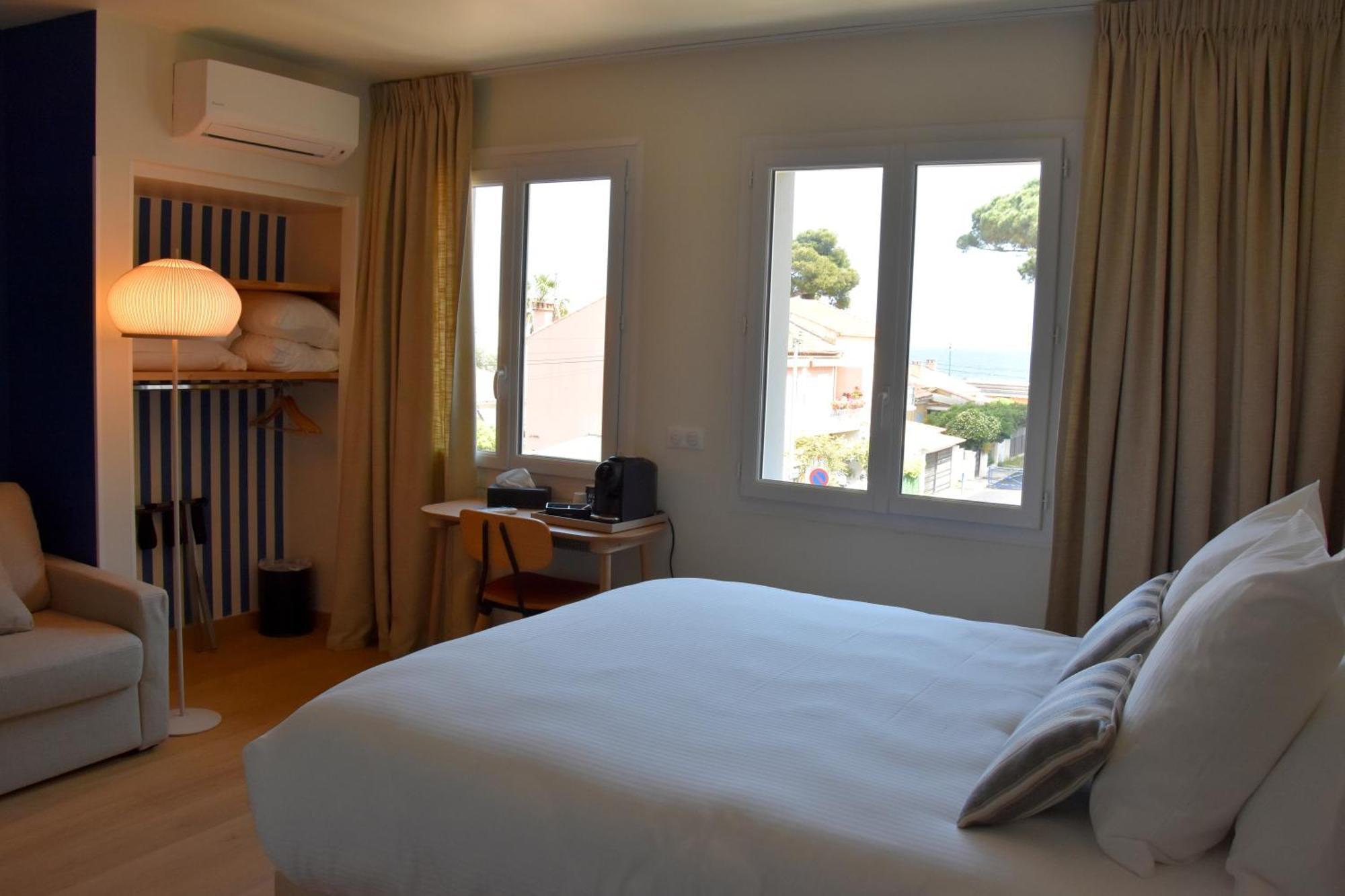 Logis Hotel Restaurant Le Kalliste Hyères Eksteriør bilde