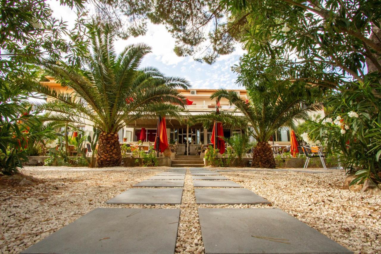 Logis Hotel Restaurant Le Kalliste Hyères Eksteriør bilde